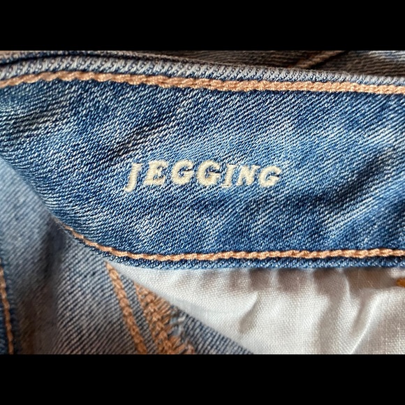 JEANS 3 FOR $50 American Eagle light blue jeggings - Picture 3 of 4